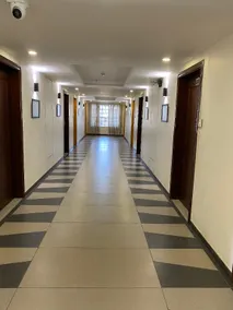 Apricot Hotel Ahmedabad - Image 3