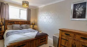 6 Barleycroft - Image 2