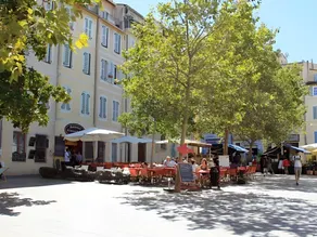 LE PANIER ENCHANTÉ - Suites & Loft - Terrasse et patio au dessus du Vieux Port - Image 4