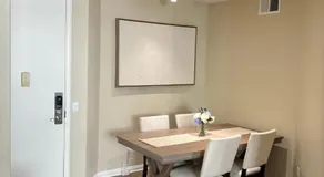 Spacious 2B 2B Apartment in Marina Del Rey with Pool - Image 3