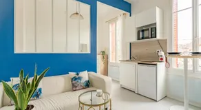 Proche Paris • Superbe studio refait à neuf • - Image 2