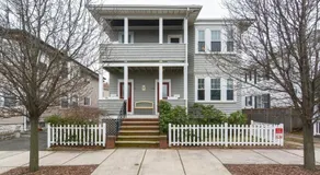 Spacious Revere 4 Bedrooms 2 Bathrooms Apartment Near Boston Airport and Beach - Image 2
