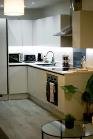 Stylish Madison Apartment with Balcony - FREE Car Parking - Hemel Hempstead Town Centre - Image 5