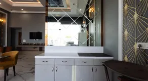 Hotel Aksh Inn - Image 5