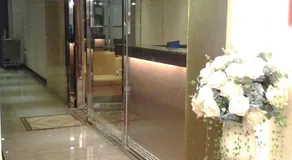 California Hotel - Image 5