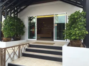 Hotel Le Lerts Living - Image 4