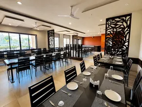 The Grand Atithi Hotel - Image 2