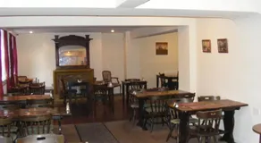 Highlander Hotel - Image 5