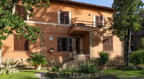 Comfort Rooms Villa Gaia Tor Vergata - Image 2