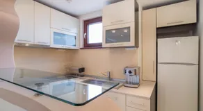 Apartment 18 - Image 3