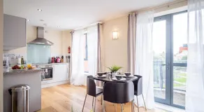 ♡ WOW ♡ By 2Bed. 2Bath + gratis parkering og WiFi - Image 3