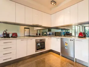 Orange Serviced Apartment - Image 2