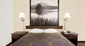 Super 8 by Wyndham Waynesboro - Image 5
