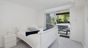 Shoal Bay Beach House Three - Image 3