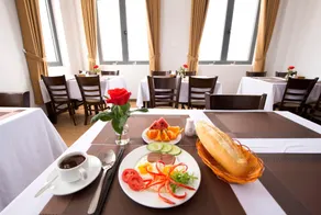 Dac Tin Luxury Hotel - Image 4