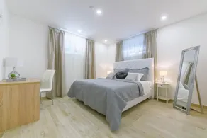 Best location Rooms - Image 2