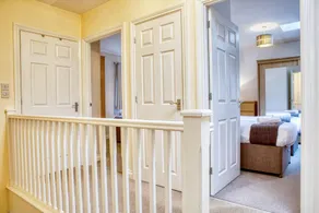 OPP Apartments HW -Contractors, M5 link, Sowton, Exeter City, free parking&Wifi - Image 2