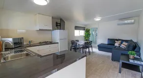Esk Caravan Park & Rail Trail Motel - Image 3