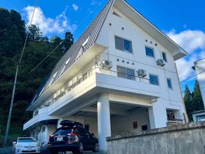 Conveniently located 3 minutes walk from Echigo Yu - Image 4