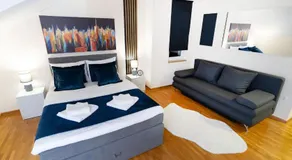 Mini Hotel RiverLux Apartments - Image 2