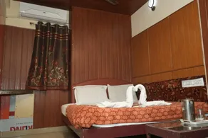 Hotel New West Tower - Image 3
