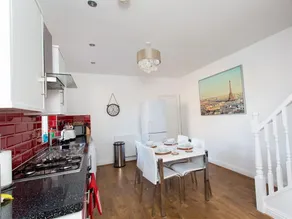 Luxurious Serviced Apartments - Image 4