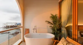 Tasana bar and luxury resort - Image 2