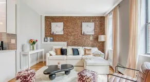 Pent House on Bruckner New Luxe 2BR 2BA King Bed Fast Wi-Fi 15 Mins to Times Square - Image 2