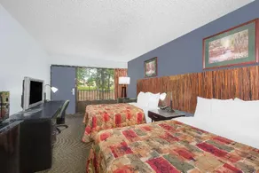 Days Inn by Wyndham Benton - Image 2