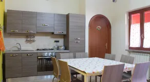 B&B Vesuvio Smiling - Image 3