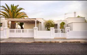 105896 -  Villa in Puerto Calero - Image 4