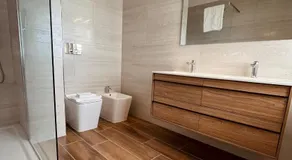 Ivy's house - Image 2