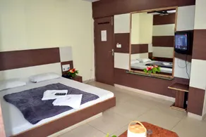 Hotel Saket - Image 5