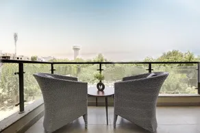 Saltstayz Select - Near Sohna Road City Center - Image 3