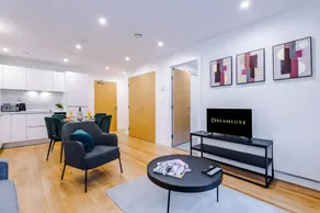 Arden Suite - Discounted Stays! - Image 3