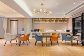 Lavande Holiday Hotel (Chongzhou Wanda High-speed Railway Station) - Image 4