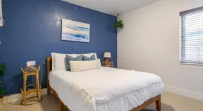 Central Nautical Themed 4 bed 2 bath Home - Image 3