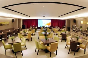 Home Inn Plus Tai'an Dongyue Street Renault - Image 3