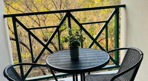 Apartment with stunning scenic views - Image 4