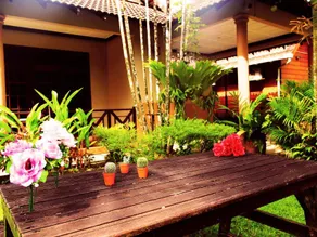 Six Villa Inn - Image 4