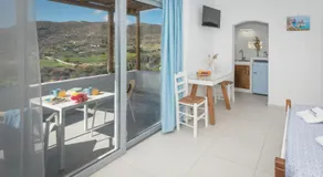 Sarantis Suites & Apartments - Image 2