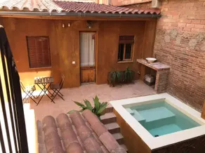 Little home in the patio with pool - Image 4