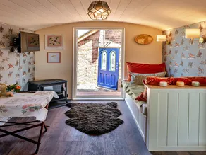 Finest Retreats - Shrawardine Train Carriage - Image 3