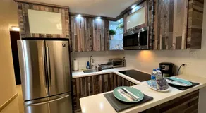 Spacious Retreat with Private Jacuzzi and Terrace - Image 3