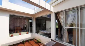 Glass house - Image 3