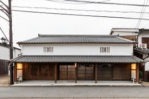 最大3名の個室を貸切利用。専用シャワー・トイレ。共用リビング。 - Image 4