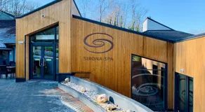 Scandi Style Bracken Lodge with Private Decking Sleeps 6 - Image 5