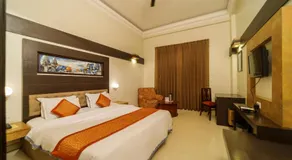 Hotel H R Palace - Image 2