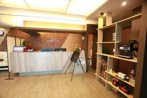 Goodstay Lanuit Hotel - Image 5