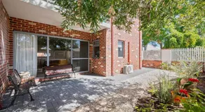 Designer Stay with Courtyard Bassendean near Swan Valley - Image 4